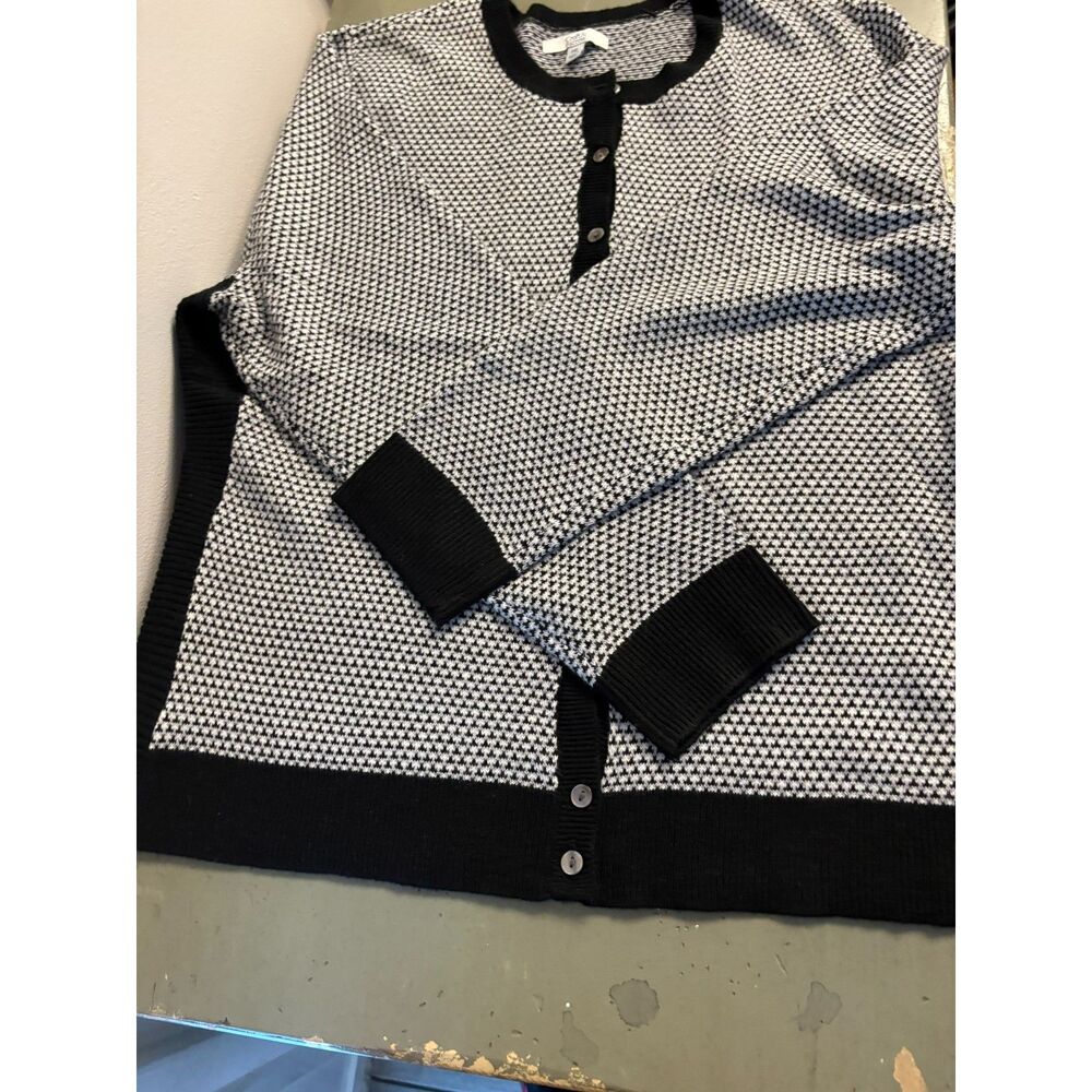 Croft & Barrow women's PXL black & white contrast button cardigan sweater